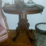 VICTORIAN SIDE TABLE