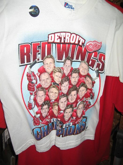 Detroit Red Wings Memorabilia T- Shirts