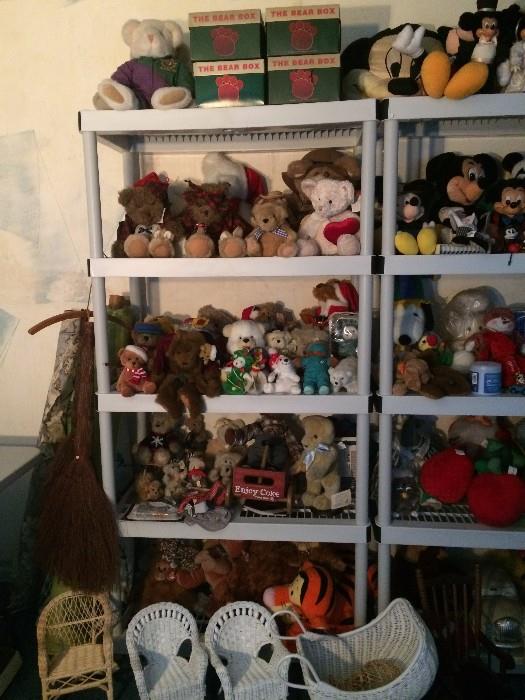 Huge teddy bear collection - Boyds/Vermont Teddy Bear/Steiff/and more