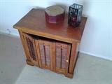 Small hutch