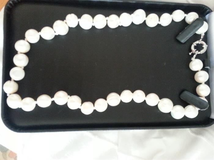 18" strand of gorgeous hand-tied Baroque pearls
