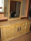 Broyhill 9 Drawer Dresser w/ Mirror