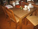 Dining Table w/6 Chairs & 1 Leaf