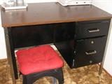 to drawer metal desk