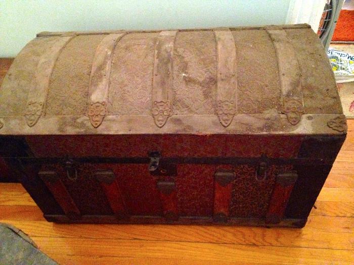 Hump or Domed trunk with insert--pressed metal and wood