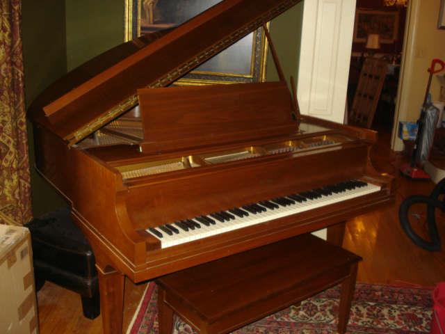 Baldwin baby grand piano