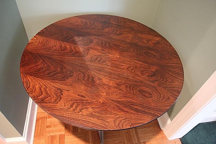 overhead view of tabletop to show beautiful rosewood grain (lighter triangle in center is a reflection)