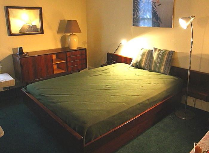 Vintage high-end rosewood Danish Modern bedroom set - Horsnaes of Denmark - in excellent condition