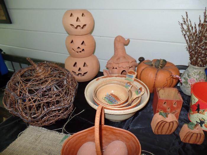 Lots of wonderful fall and Halloween items