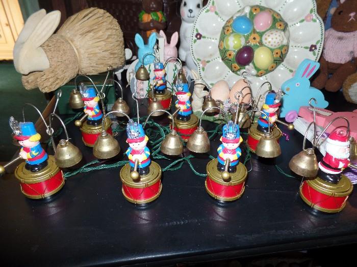 Santa's Marching Band. By Mr. Christmas *Works*