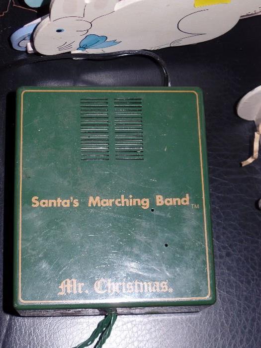 Santa's Marching Band. By Mr. Christmas