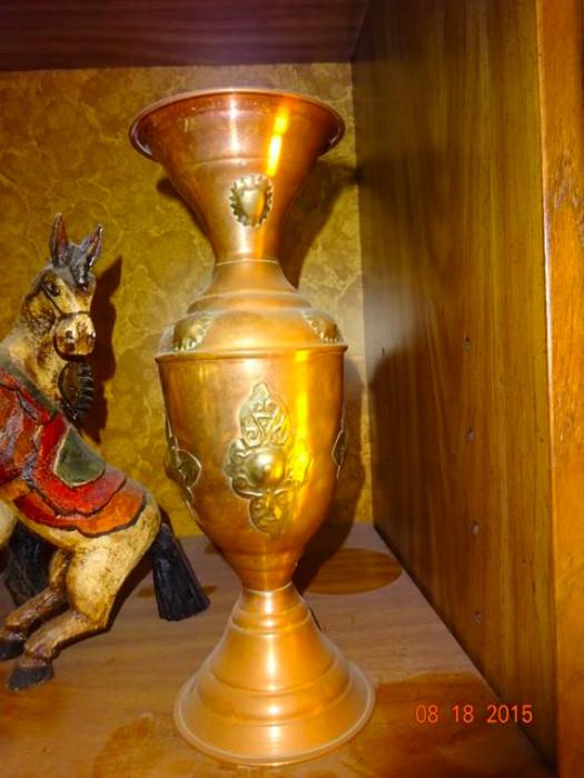 A metallic urn