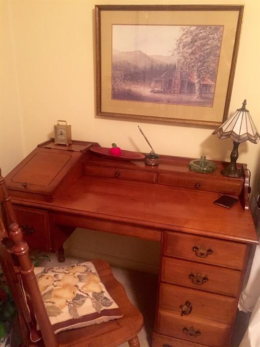 Nice desk - solid maple - dove tailed