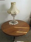 OAK PEDESTAL TABLE