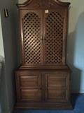Davis cabinet armoire