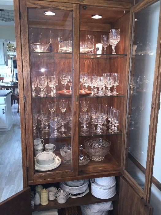 DREXEL TALL SLIM CHINA CABINET WITH LIGHTING