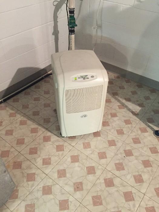 DEHUMIDIFIER 