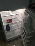 FRIGIDAIRE REFRIGERATOR