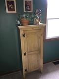BEAUTIFUL HANDMADE WOOD CABINET