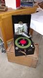 1920-30's crank/wind up record player