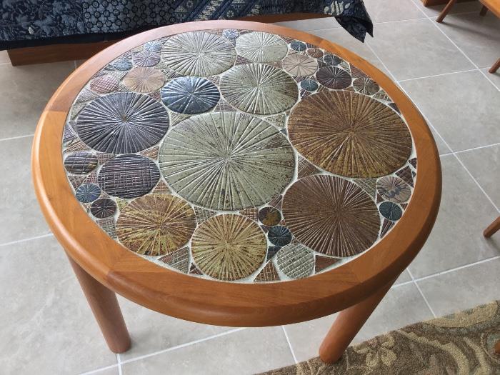 Round tile table by Haslev