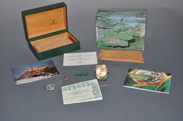 Men's Oyster Quartz Rolex with its box and all paperwork