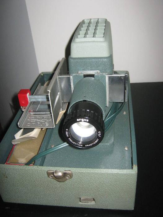 vintage Argus slide projector -- also has adaptor to show 35mm film images