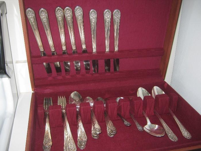 William Rogers "Jubilee" silver plate flatware, service for eight plus serving pieces and silver keeper box