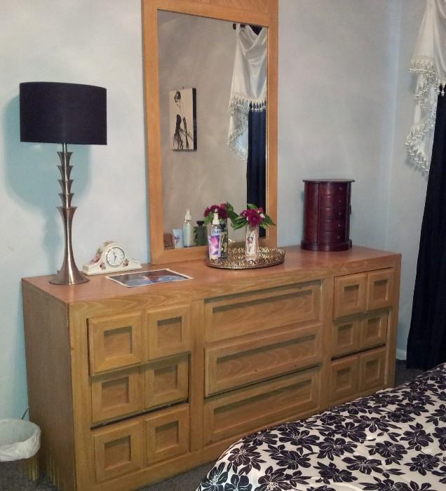 Thomasville dresser with mirror, matching chest of drawers and night stands