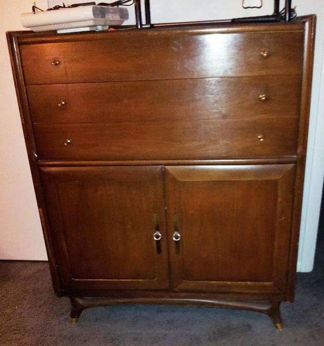 Mid century modern chest, comes with matching dresser, mirror, bed and nightstand