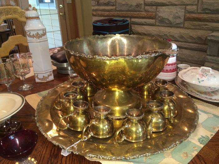 BRASS/BRONZE VINTAGE PUNCH BOWL SET WITH CUPS AND LADLE