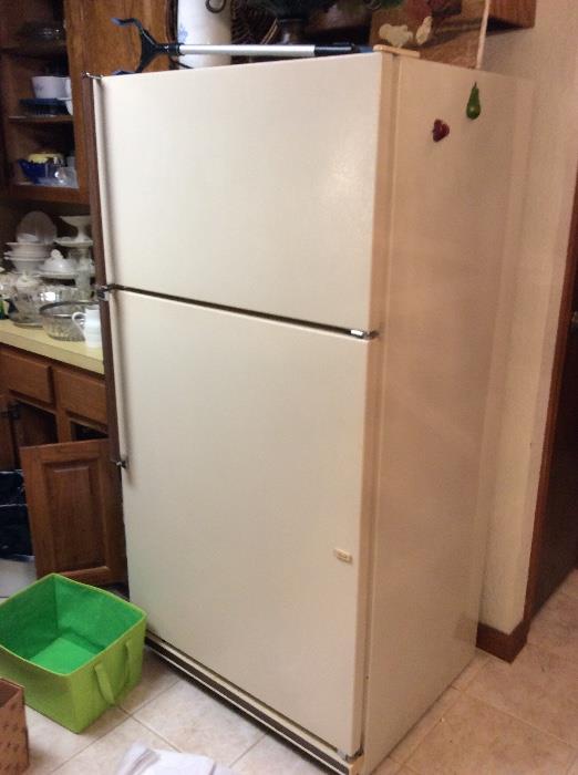 Refrigerator $100