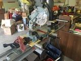 Delta mitre saw with table
