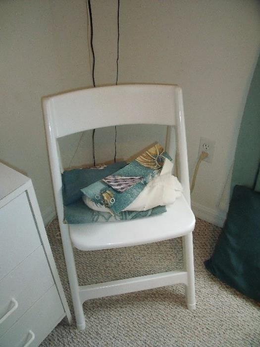 plastic folding chair with curtains that match comforter set