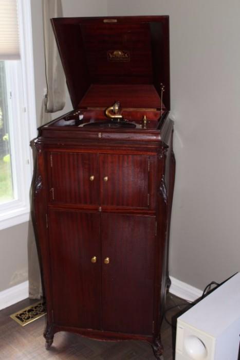 Working Victrola in Cabinet