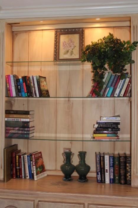 Books & Decorative