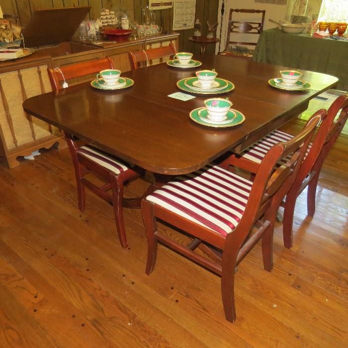Duncan Phyfe Table and Chairs