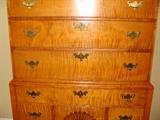 Tiger Wood Maple Chippendale Highboy Dresser handcrafted Beautiful!! Gorgeous Graining in wood!!
