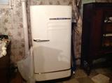 Vintage Hotpoint Refrigerator...very good condition
