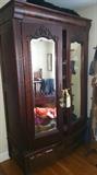 Armoire in great condition 
