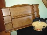 knick-knack shelf and Tea caddie