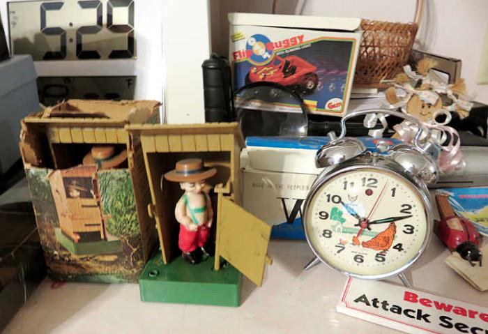 Vintage "The Outhouse", Flip buggy and alarm clock