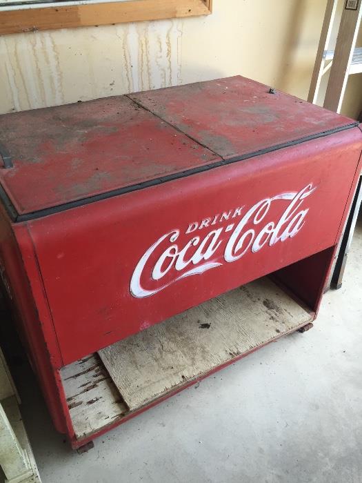 Antique Coca-Cola free-standing fridge  - circa 1940
