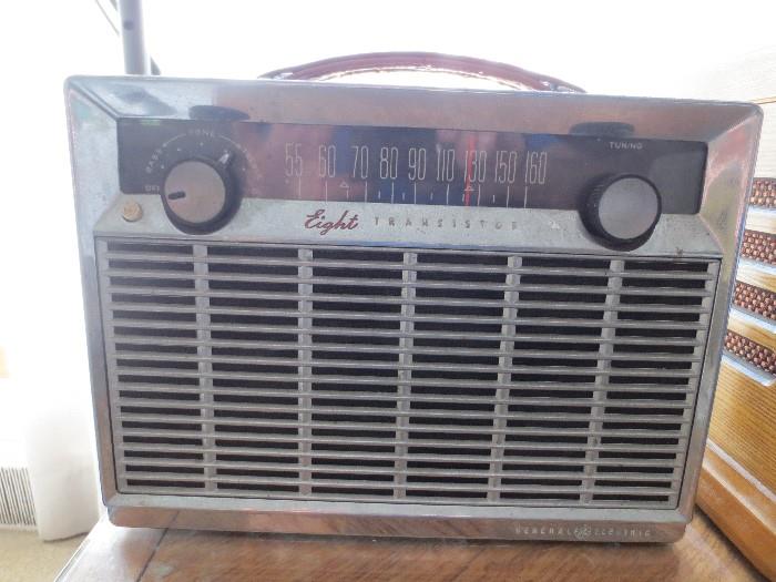 8 transistor radio