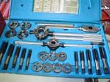 BLUE POINT TAP AND DIE SET