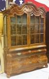 HENREDON CHINA CABINET