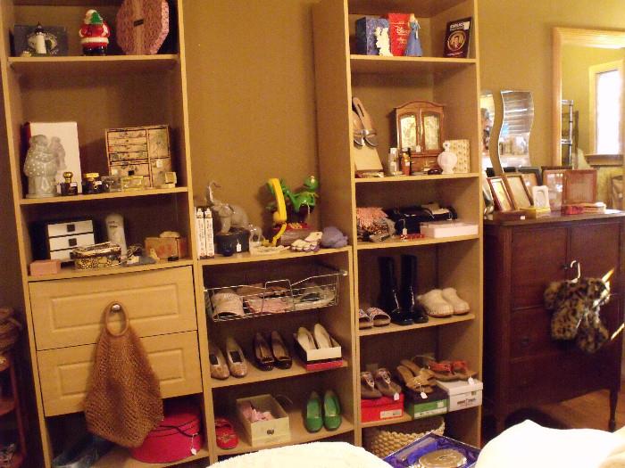 Wall storage unit, ladies shoes and other items.