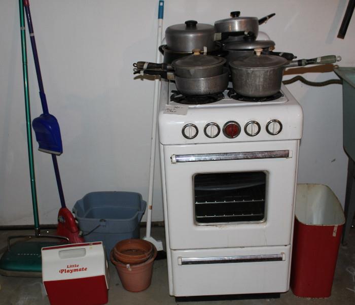 Magic Chef stove and pots and pans