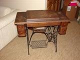Old Singer sewing manching.