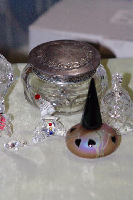 Glass trinkets and collectables